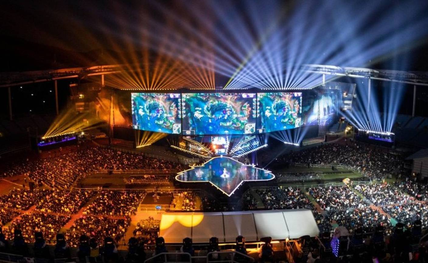 Faker：作为国家队队长夺冠是首要的，上届一天只吃一餐面包