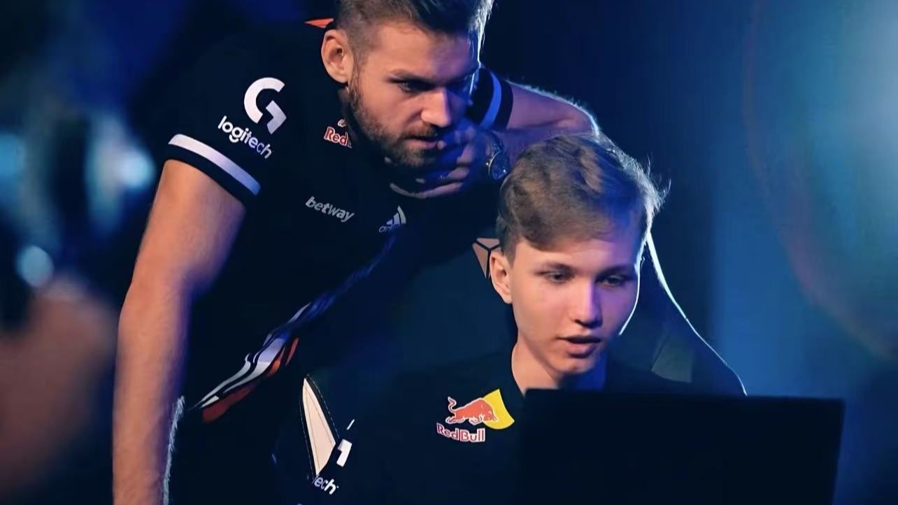 FaZe Clan 与 s1mple 对阵 Liquid 在 IEM Dallas 2025 小组赛中